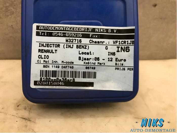 Injector (benzine injectie) van een Renault Clio 2009