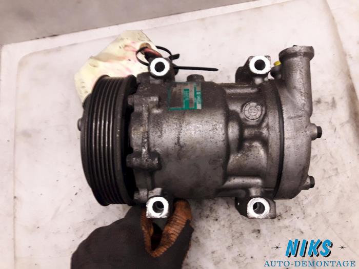 Gebruikte Aircopomp Fiat Stilo MW (192C) 1.8 16V Prijs op aanvraag aangeboden door Niks autodemontage