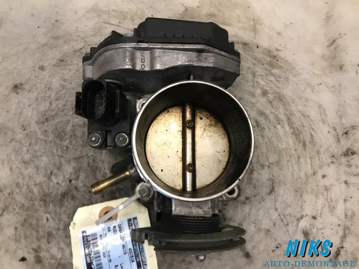 Gebruikte Gasklephuis Audi A4 Avant Quattro (B5) 2.8 V6 30V Prijs op aanvraag aangeboden door Niks autodemontage
