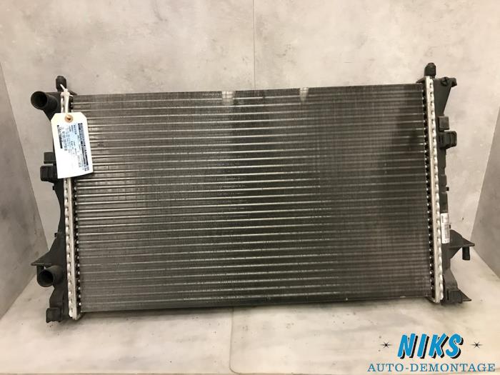 Gebruikte Radiateur Renault Laguna II Grandtour (KG) 1.8 16V Prijs op aanvraag aangeboden door Niks autodemontage