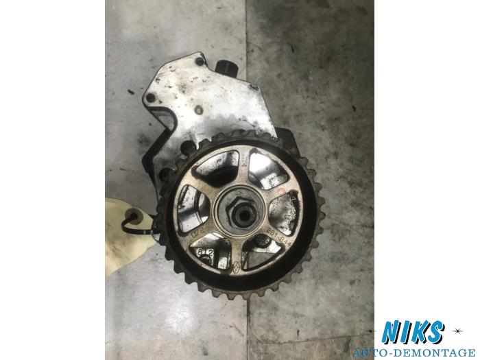 Gebruikte Brandstofpomp Mechanisch Renault Megane II Grandtour (KM) 1.9 dCi 120 Prijs op aanvraag aangeboden door Niks autodemontage