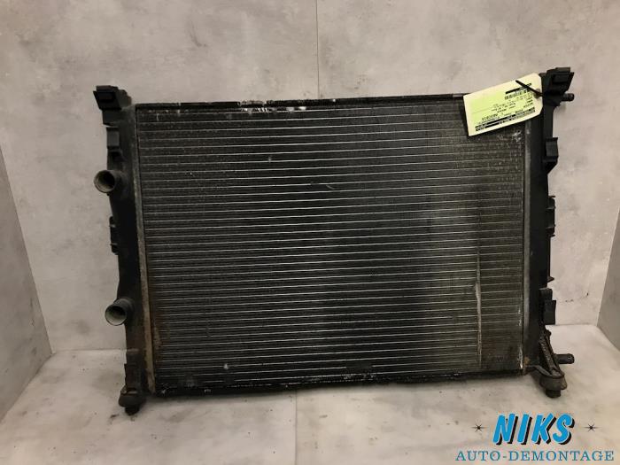 Gebruikte Radiateur Renault Grand Scénic II (JM) 1.9 dCi 120 Prijs op aanvraag aangeboden door Niks autodemontage
