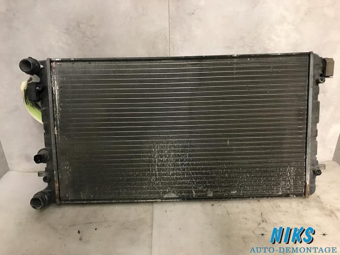 Gebruikte Radiateur Volkswagen Beetle Prijs op aanvraag aangeboden door Niks autodemontage