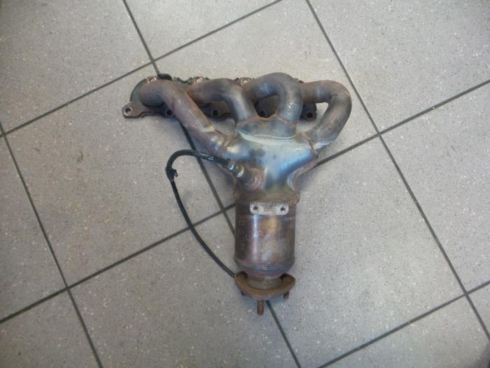 Gebruikte Spruitstuk Uitlaat Skoda Fabia II (5J) 1.4i 16V Prijs € 75,00 Margeregeling aangeboden door Autosloopbedrijf H.C.Stouten