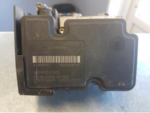 Gebruikte ABS Pomp Citroen C3 Picasso (SH) 1.4 16V VTI 95 Prijs € 100,00 Margeregeling aangeboden door Autosloopbedrijf H.C.Stouten