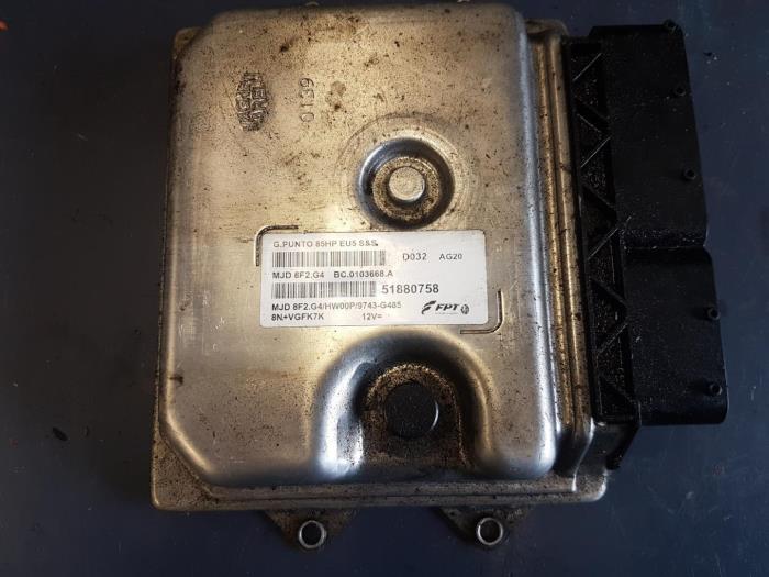 Gebruikte Kontaktslot + computer Fiat Punto Evo (199) 1.3 JTD Multijet 85 16V Euro 5 Prijs € 150,00 Margeregeling aangeboden door Autosloopbedrijf H.C.Stouten