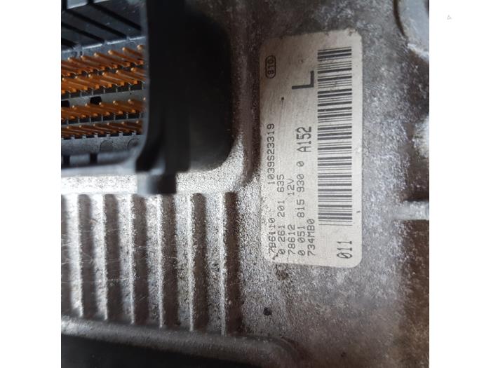 Gebruikte Kontaktslot + computer Fiat Bravo (198A) 1.4 16V Prijs € 150,00 Margeregeling aangeboden door Autosloopbedrijf H.C.Stouten