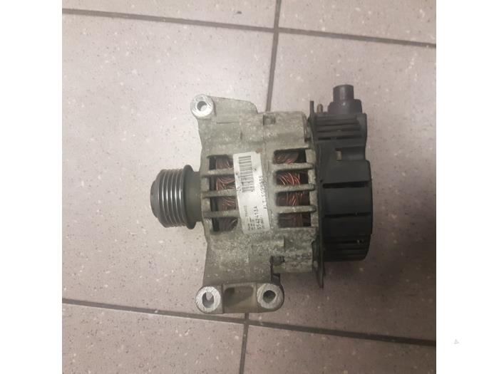 Dynamo van een Mercedes-Benz A (W168) 1.9 A-190 2000