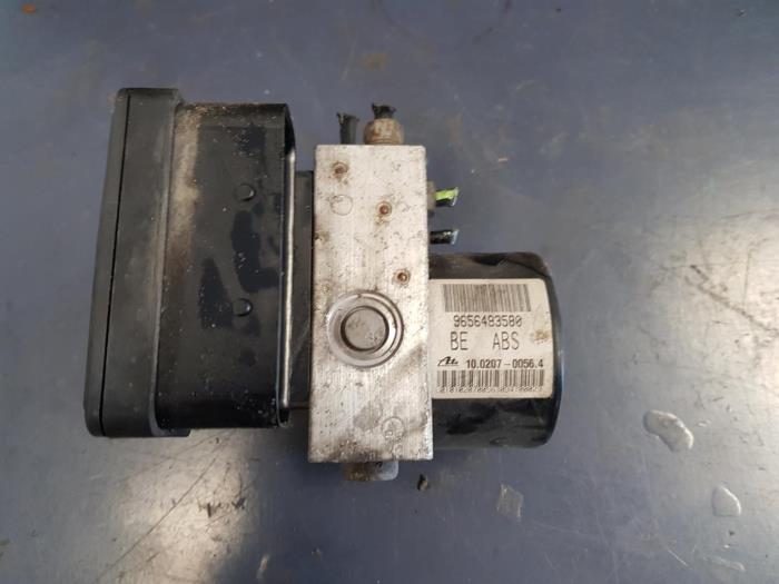 Gebruikte ABS Pomp Citroen C3 (FC/FL/FT) 1.4 HDi Prijs € 80,00 Margeregeling aangeboden door Autosloopbedrijf H.C.Stouten