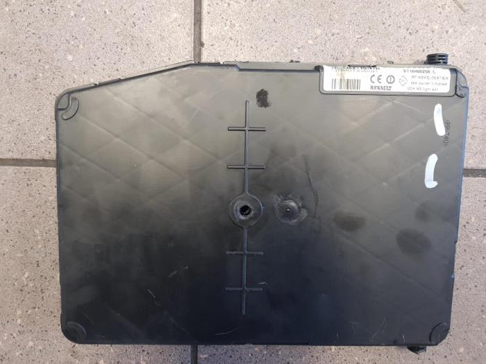 Gebruikte Computer Body Control Renault Scénic II (JM) 1.6 16V Prijs € 60,00 Margeregeling aangeboden door Autosloopbedrijf H.C.Stouten