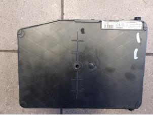 Gebruikte Computer Body Control Renault Scénic II (JM) 1.6 16V Prijs € 60,00 Margeregeling aangeboden door Autosloopbedrijf H.C.Stouten