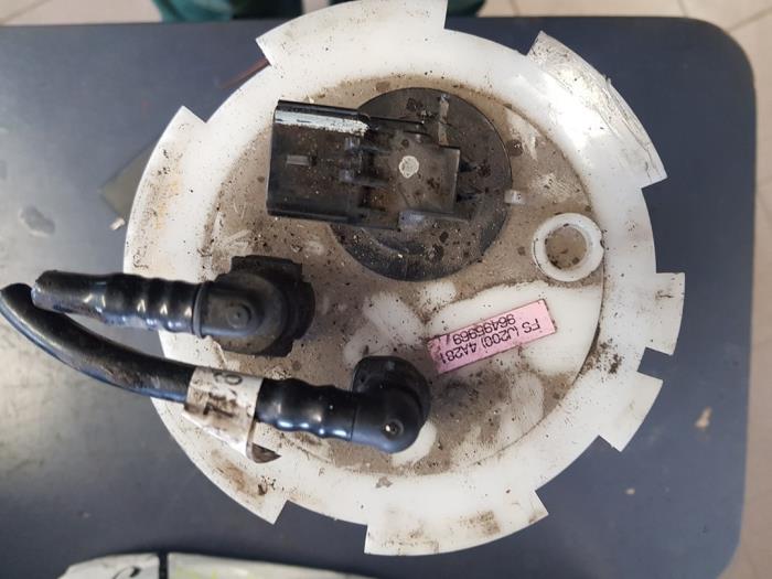 Gebruikte Tank element Pomp Chevrolet Lacetti (KLAN) 1.6 16V Prijs € 40,00 Margeregeling aangeboden door Autosloopbedrijf H.C.Stouten