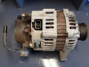 Gebruikte Alternator Kia Cerato 2.0 CRDi 16V Prijs € 50,00 Margeregeling aangeboden door Autosloopbedrijf H.C.Stouten