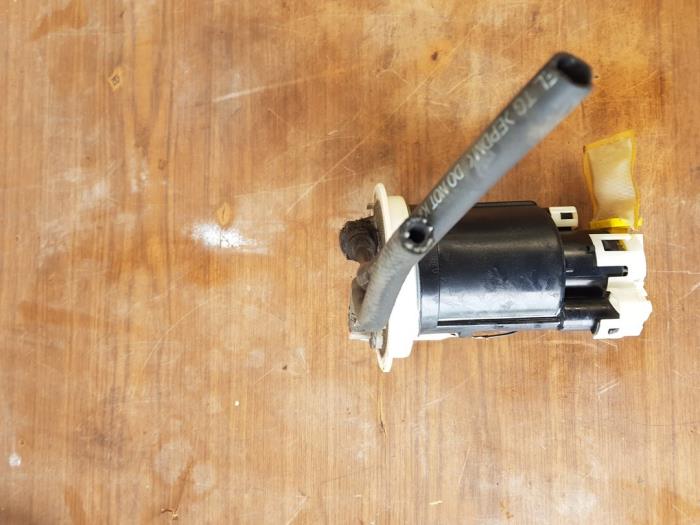 Gebruikte Tank element Pomp Mitsubishi Lancer Wagon (CS/CT) 2.0 16V Prijs € 45,00 Margeregeling aangeboden door Autosloopbedrijf H.C.Stouten