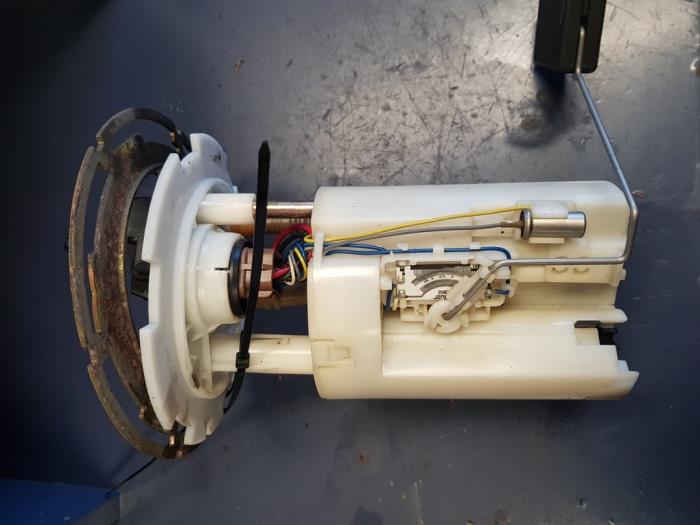 Gebruikte Tank element Pomp Chevrolet Nubira Wagon (J100) 1.8 16V Prijs € 40,00 Margeregeling aangeboden door Autosloopbedrijf H.C.Stouten
