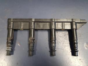 Gebruikte Bobine Peugeot 207/207+ (WA/WC/WM) 1.4 16V Prijs € 50,00 Margeregeling aangeboden door Autosloopbedrijf H.C.Stouten