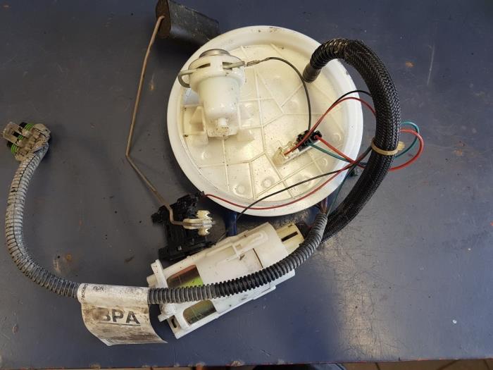 Gebruikte Tank element Pomp Dodge Ram Van 2.8 CRD 16V Autom. Prijs € 35,00 Margeregeling aangeboden door Autosloopbedrijf H.C.Stouten