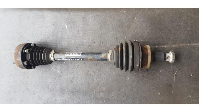 Gebruikte Aandrijfas links-voor Seat Ibiza III (6L1) 1.2 12V Prijs € 40,00 Margeregeling aangeboden door Autosloopbedrijf H.C.Stouten