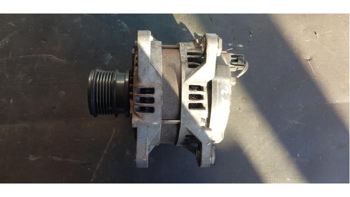 Gebruikte Alternator Dodge Ram Van 2.8 CRD 16V Autom. Prijs € 50,00 Margeregeling aangeboden door Autosloopbedrijf H.C.Stouten