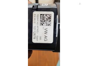 Gebruikte Licht Schakelaar Volkswagen Polo V (6R) 1.0 TSI 12V BlueMotion Prijs € 30,00 Margeregeling aangeboden door Autosloopbedrijf H.C.Stouten