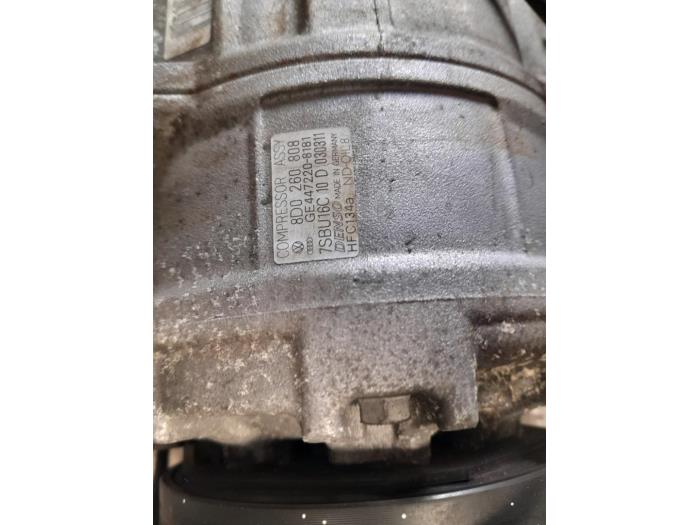 Gebruikte Aircopomp Volkswagen Passat Variant (3B6) 1.6 Prijs € 60,00 Margeregeling aangeboden door Autosloopbedrijf H.C.Stouten