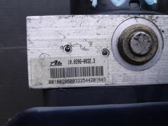 Gebruikte ABS Pomp Ford Focus C-Max 2.0 16V Prijs € 60,00 Margeregeling aangeboden door Autosloopbedrijf H.C.Stouten