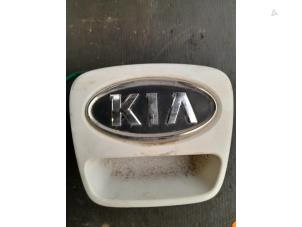 Gebruikte Achterklep Handgreep Kia Soul I (AM) 1.6 CRDi 16V Prijs € 35,00 Margeregeling aangeboden door Autosloopbedrijf H.C.Stouten