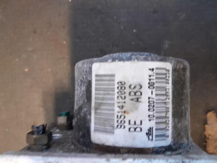 Gebruikte ABS Pomp Citroen C3 Pluriel (HB) 1.4 Prijs € 80,00 Margeregeling aangeboden door Autosloopbedrijf H.C.Stouten