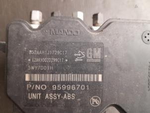 Gebruikte ABS Pomp Chevrolet Spark (M300) 1.0 16V Prijs € 50,00 Margeregeling aangeboden door Autosloopbedrijf H.C.Stouten