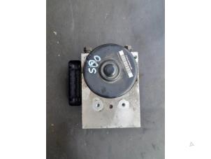 Gebruikte ABS Pomp Volvo S80 (TR/TS) 2.4 20V 140 Prijs € 100,00 Margeregeling aangeboden door Autosloopbedrijf H.C.Stouten