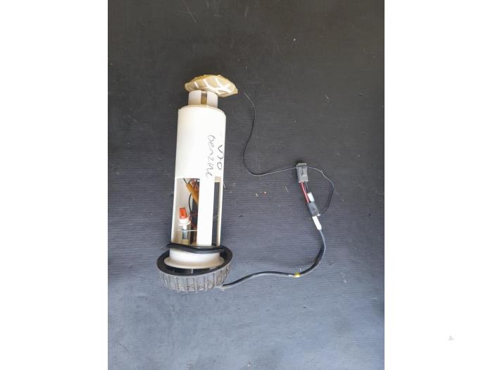 Gebruikte Tank element Pomp Volvo V70 (GW/LW/LZ) 2.5 T Turbo 20V Prijs € 40,00 Margeregeling aangeboden door Autosloopbedrijf H.C.Stouten