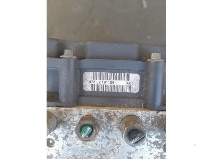 Gebruikte ABS Pomp Renault Modus/Grand Modus (JP) 1.2 16V Prijs € 50,00 Margeregeling aangeboden door Autosloopbedrijf H.C.Stouten