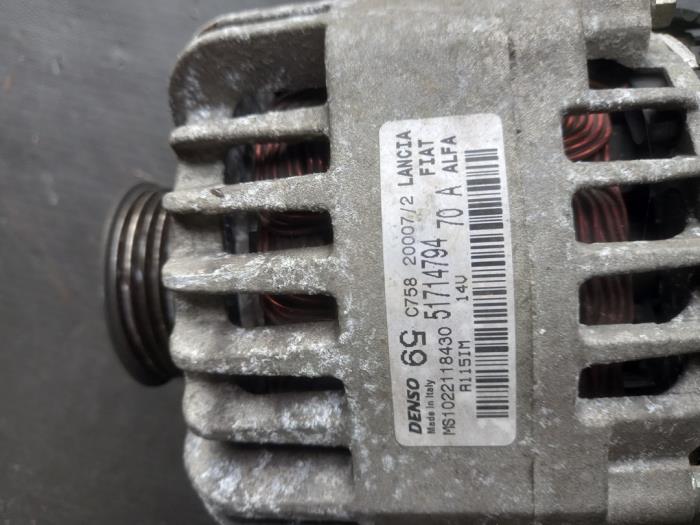 Dynamo van een Lancia Ypsilon (843) 1.4 2008