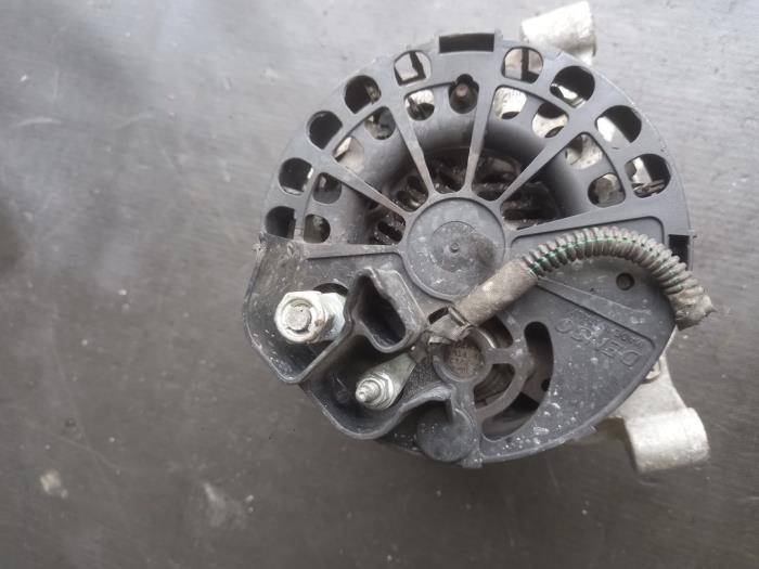 Dynamo van een Lancia Ypsilon (843) 1.4 2008