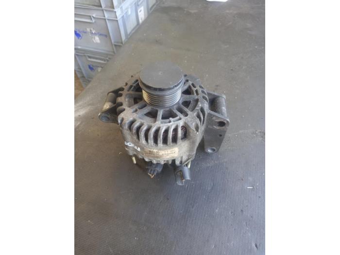 Gebruikte Dynamo Ford Mondeo III Wagon 1.8 16V Prijs € 40,00 Margeregeling aangeboden door Autosloopbedrijf H.C.Stouten