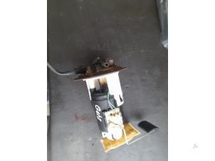 Gebruikte Brandstofpomp Elektrisch Hyundai Getz 1.6i 16V Prijs € 30,00 Margeregeling aangeboden door Autosloopbedrijf H.C.Stouten