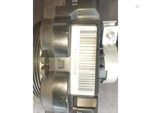 Gebruikte Combischakelaar Stuurkolom Peugeot 307 SW (3H) 2.0 16V Prijs € 60,00 Margeregeling aangeboden door Autosloopbedrijf H.C.Stouten