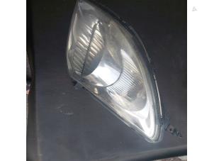 Gebruikte Linker Koplamp Suzuki Swift (ZA/ZC/ZD1/2/3/9) 1.3 VVT 16V Prijs € 30,00 Margeregeling aangeboden door Autosloopbedrijf H.C.Stouten
