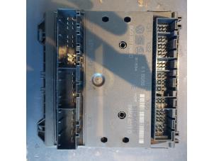 Gebruikte Comfort Module Volkswagen Polo IV (9N1/2/3) 1.4 16V 75 Prijs € 40,00 Margeregeling aangeboden door Autosloopbedrijf H.C.Stouten