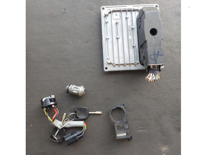 Gebruikte Kontaktslot + computer Ford Ka I 1.3i Prijs € 125,00 Margeregeling aangeboden door Autosloopbedrijf H.C.Stouten