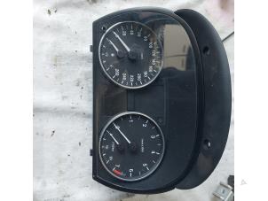 Gebruikte Kilometerteller KM BMW 3 serie (E90) 320i 16V Prijs € 50,00 Margeregeling aangeboden door Autosloopbedrijf H.C.Stouten