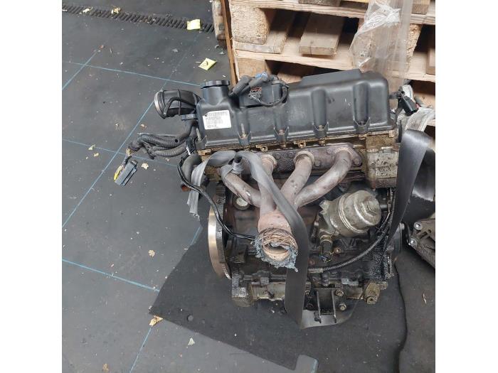 Gebruikte Motor BMW Mini (R50/53) 1.6 16V One Prijs € 300,00 Margeregeling aangeboden door Autosloopbedrijf H.C.Stouten