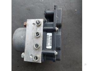 Gebruikte ABS Pomp Mitsubishi Colt (Z2/Z3) 1.3 16V Prijs € 80,00 Margeregeling aangeboden door Autosloopbedrijf H.C.Stouten