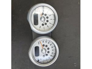 Gebruikte Kilometerteller KM BMW Mini One/Cooper (R50) 1.6 16V Cooper Prijs € 50,00 Margeregeling aangeboden door Autosloopbedrijf H.C.Stouten