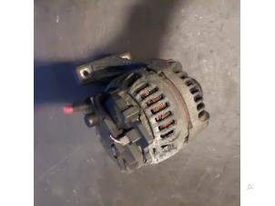 Gebruikte Alternator Volvo V70 (SW) 2.4 20V 140 Prijs € 40,00 Margeregeling aangeboden door Autosloopbedrijf H.C.Stouten
