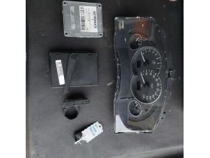 Gebruikte Kontaktslot + computer Opel Meriva 1.6 16V Prijs € 150,00 Margeregeling aangeboden door Autosloopbedrijf H.C.Stouten