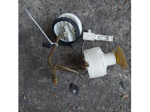 Gebruikte Brandstofpomp Elektrisch Audi A4 Avant (B5) 1.8 20V Prijs € 35,00 Margeregeling aangeboden door Autosloopbedrijf H.C.Stouten