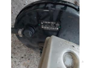 Gebruikte Rembooster Renault Scénic I (JA) 1.6 16V Prijs € 60,00 Margeregeling aangeboden door Autosloopbedrijf H.C.Stouten