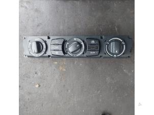 Gebruikte Kachel Bedieningspaneel BMW 5 serie (E60) 520i 24V Prijs € 30,00 Margeregeling aangeboden door Autosloopbedrijf H.C.Stouten