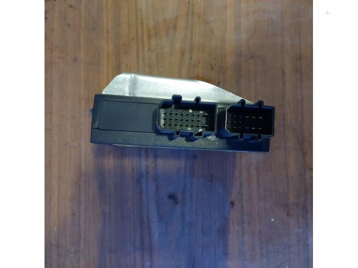 Computer Body Control van een Volkswagen Golf IV (1J1) 2.0 2002